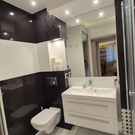 Z Ogrodem Апартаменты Краков